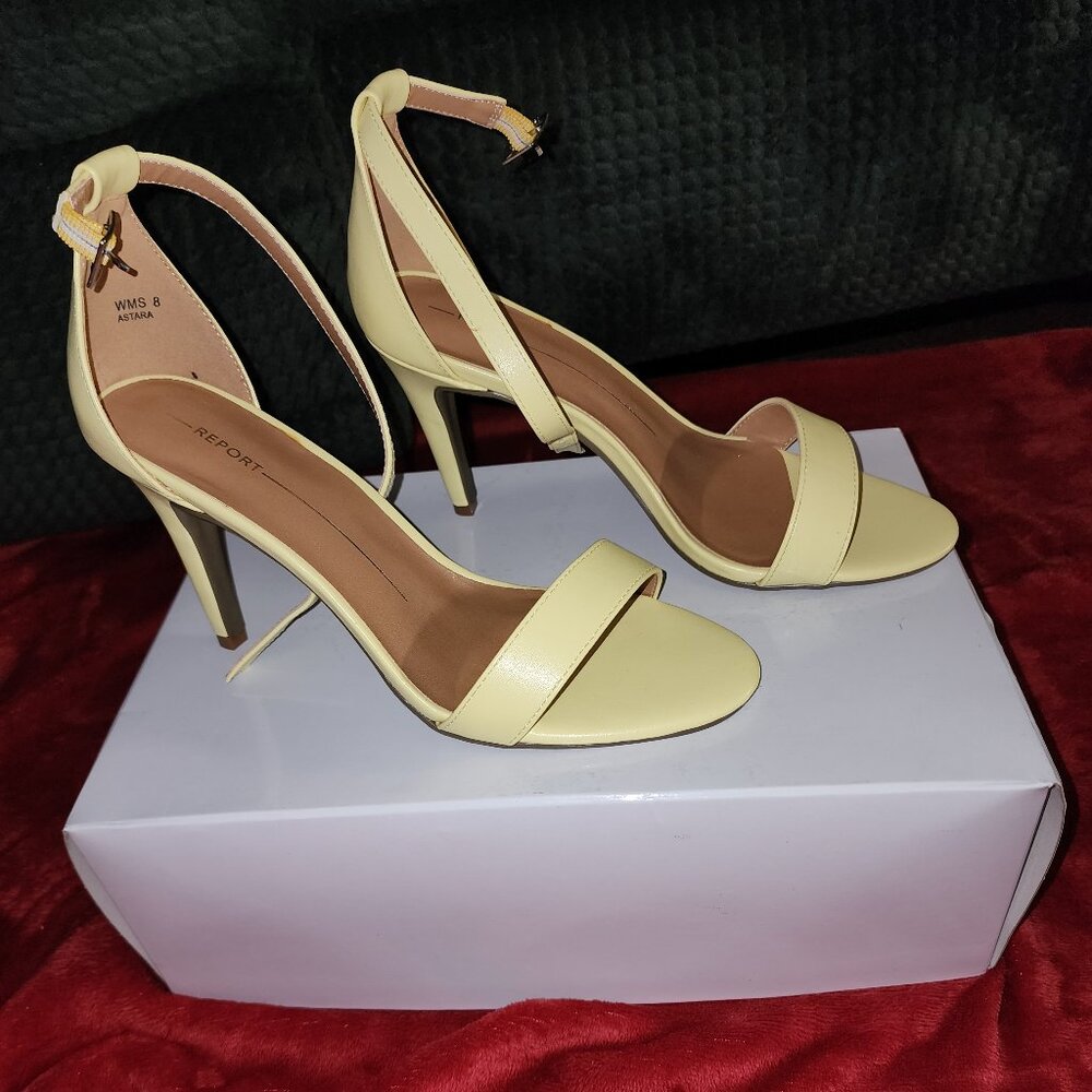 Gently used yellow open toe sandals